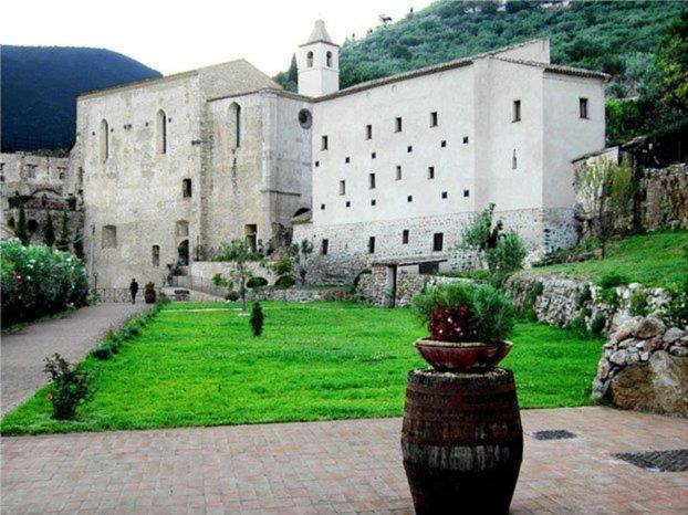 A Casa D'Antonella Bed & Breakfast Fondi Exterior photo